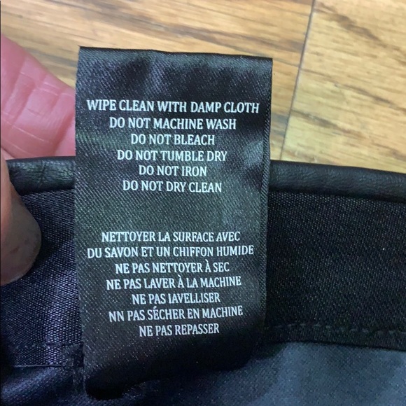 BlankNYC Vegan Leather Pull-On Legging - Picture 12 of 12